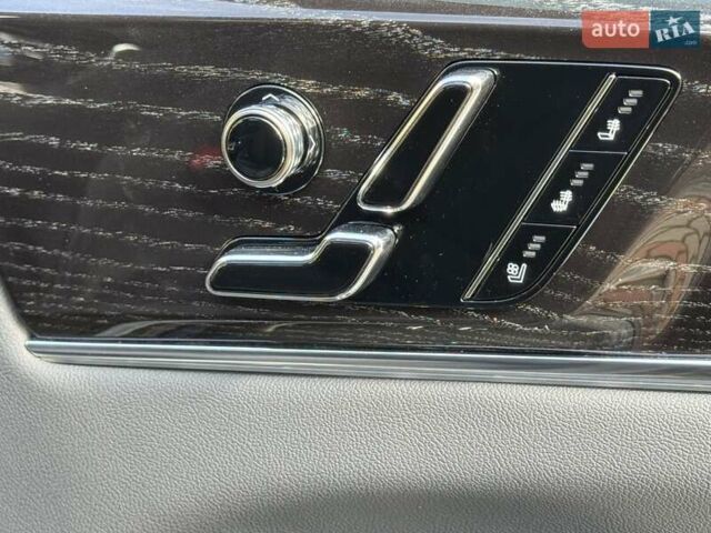 Чорний Каділак Escalade IQ, об'ємом двигуна 0 л та пробігом 1 тис. км за 155000 $, фото 31 на Automoto.ua