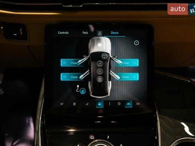 Чорний Каділак Escalade IQ, об'ємом двигуна 0 л та пробігом 1 тис. км за 169000 $, фото 34 на Automoto.ua