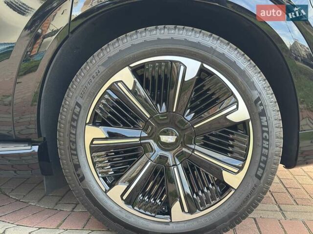 Чорний Каділак Escalade IQ, об'ємом двигуна 0 л та пробігом 1 тис. км за 155000 $, фото 12 на Automoto.ua