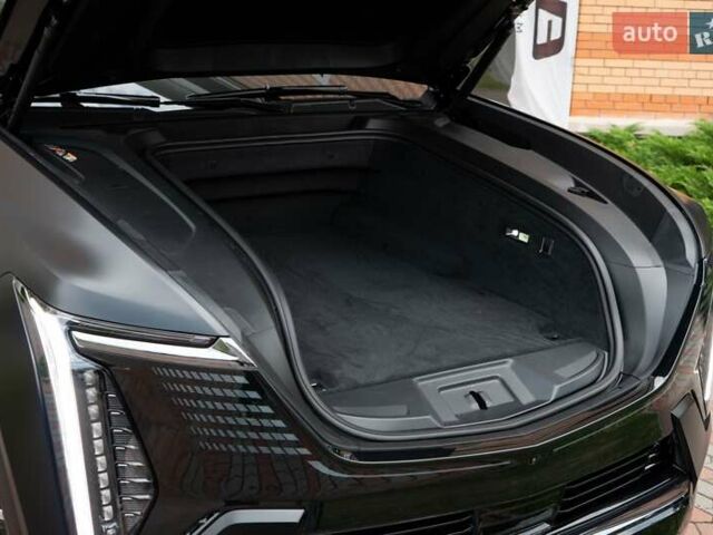 Чорний Каділак Escalade IQ, об'ємом двигуна 0 л та пробігом 1 тис. км за 169000 $, фото 22 на Automoto.ua