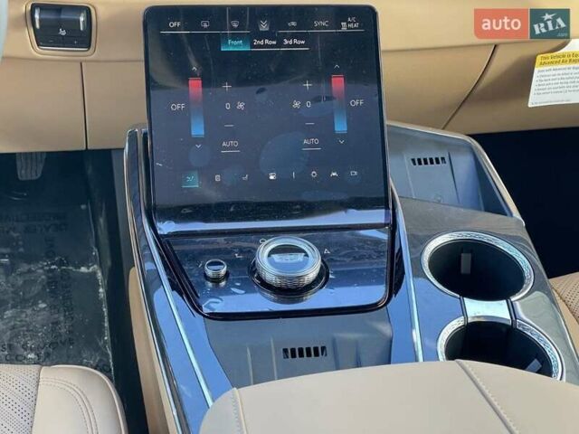 Чорний Каділак Escalade IQ, об'ємом двигуна 0 л та пробігом 2 тис. км за 158000 $, фото 9 на Automoto.ua