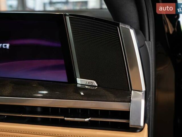 Чорний Каділак Escalade IQ, об'ємом двигуна 0 л та пробігом 1 тис. км за 169000 $, фото 32 на Automoto.ua