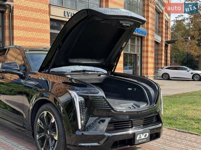 Чорний Каділак Escalade IQ, об'ємом двигуна 0 л та пробігом 1 тис. км за 155000 $, фото 16 на Automoto.ua