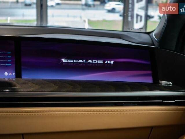 Чорний Каділак Escalade IQ, об'ємом двигуна 0 л та пробігом 1 тис. км за 169000 $, фото 31 на Automoto.ua