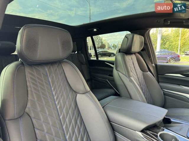 Чорний Каділак Escalade IQ, об'ємом двигуна 0 л та пробігом 1 тис. км за 155000 $, фото 34 на Automoto.ua