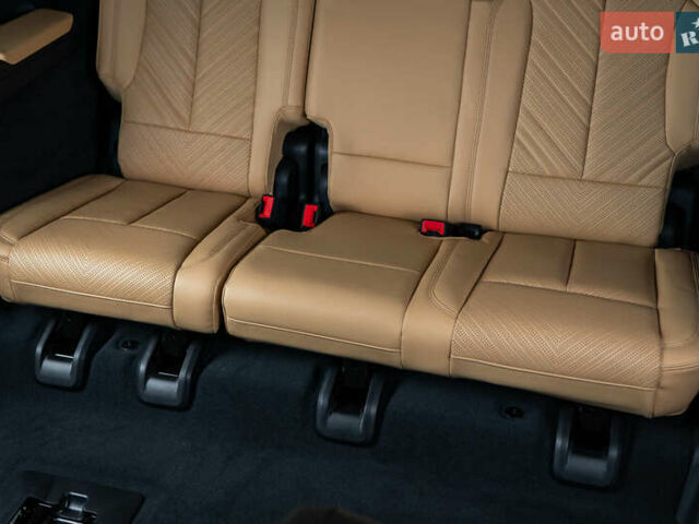 Чорний Каділак Escalade IQ, об'ємом двигуна 0 л та пробігом 1 тис. км за 169000 $, фото 60 на Automoto.ua