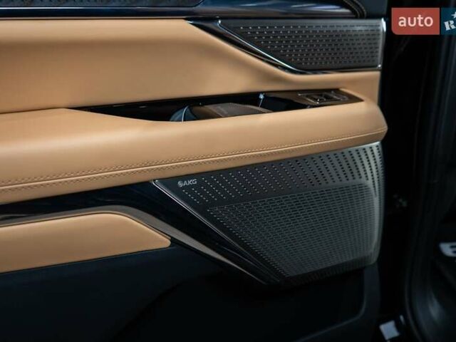 Чорний Каділак Escalade IQ, об'ємом двигуна 0 л та пробігом 1 тис. км за 169000 $, фото 51 на Automoto.ua