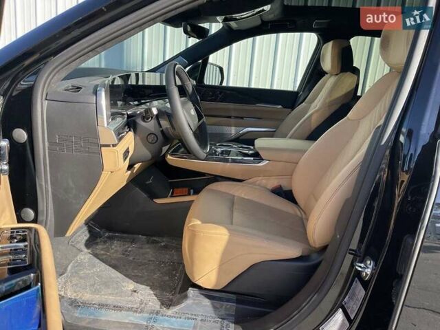Чорний Каділак Escalade IQ, об'ємом двигуна 0 л та пробігом 2 тис. км за 158000 $, фото 4 на Automoto.ua