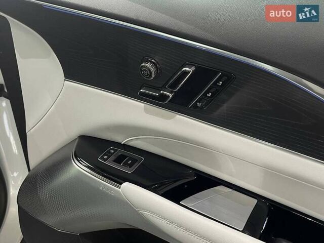 Белый Кадиллак Lyriq, объемом двигателя 0 л и пробегом 6 тыс. км за 47499 $, фото 22 на Automoto.ua