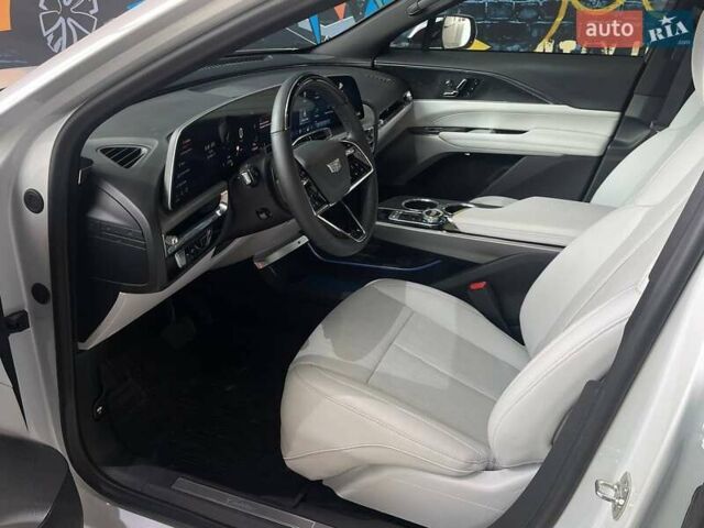 Белый Кадиллак Lyriq, объемом двигателя 0 л и пробегом 6 тыс. км за 47499 $, фото 10 на Automoto.ua
