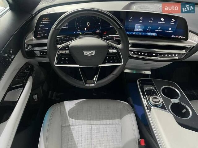 Белый Кадиллак Lyriq, объемом двигателя 0 л и пробегом 6 тыс. км за 47499 $, фото 7 на Automoto.ua