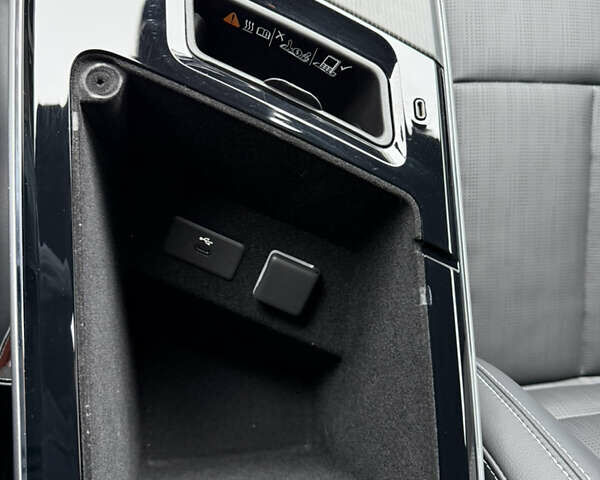 Белый Кадиллак Lyriq, объемом двигателя 0 л и пробегом 24 тыс. км за 57000 $, фото 36 на Automoto.ua