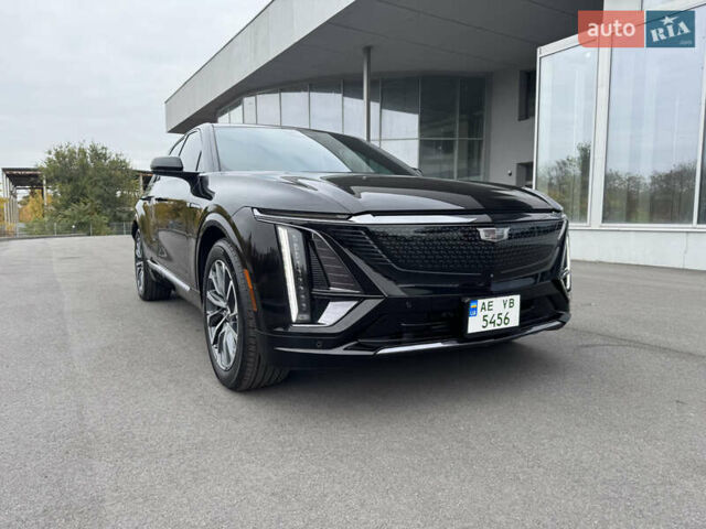Кадиллак Lyriq 2023 в Днепре (Днепропетровске) на Automoto.ua Черный Кадиллак Lyriq, объемом двигателя 0 л и пробегом 15 тыс. км за 47000 $, фото 9 на Automoto.ua