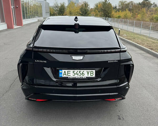 Кадиллак Lyriq 2023 в Днепре (Днепропетровске) на Automoto.ua Черный Кадиллак Lyriq, объемом двигателя 0 л и пробегом 15 тыс. км за 47000 $, фото 6 на Automoto.ua