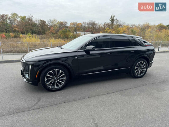 Кадиллак Lyriq 2023 в Днепре (Днепропетровске) на Automoto.ua Черный Кадиллак Lyriq, объемом двигателя 0 л и пробегом 15 тыс. км за 47000 $, фото 1 на Automoto.ua