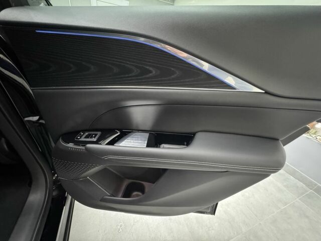 Черный Кадиллак Lyriq, объемом двигателя 0 л и пробегом 15 тыс. км за 1130 $, фото 9 на Automoto.ua