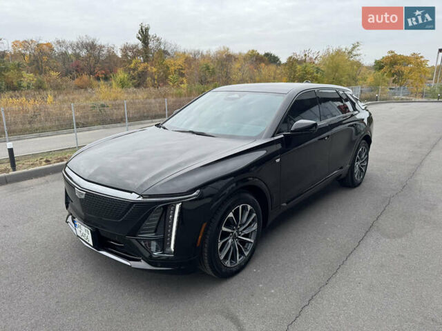 Кадиллак Lyriq 2023 в Днепре (Днепропетровске) на Automoto.ua Черный Кадиллак Lyriq, объемом двигателя 0 л и пробегом 15 тыс. км за 47000 $, фото 12 на Automoto.ua