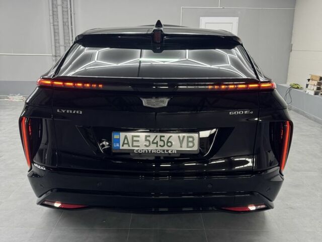 Черный Кадиллак Lyriq, объемом двигателя 0 л и пробегом 15 тыс. км за 1130 $, фото 1 на Automoto.ua