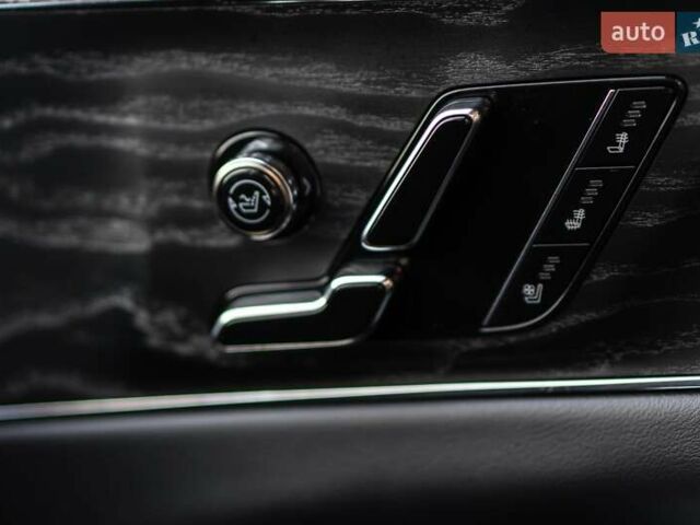 Черный Кадиллак Lyriq, объемом двигателя 0 л и пробегом 40 тыс. км за 39900 $, фото 23 на Automoto.ua