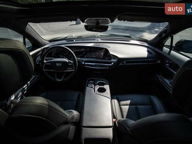 Черный Кадиллак Lyriq, объемом двигателя 0 л и пробегом 40 тыс. км за 39900 $, фото 15 на Automoto.ua