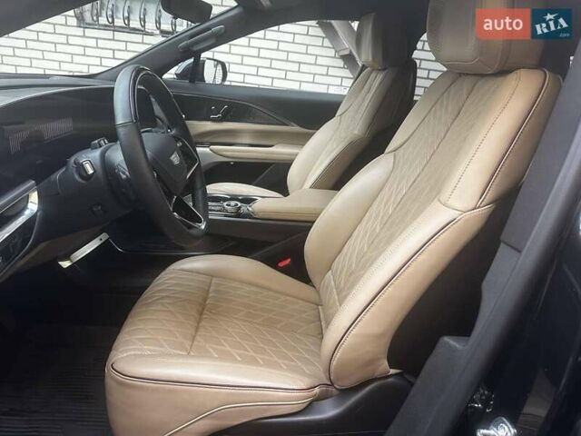 Чорний Каділак Lyriq, об'ємом двигуна 0 л та пробігом 23 тис. км за 49990 $, фото 2 на Automoto.ua