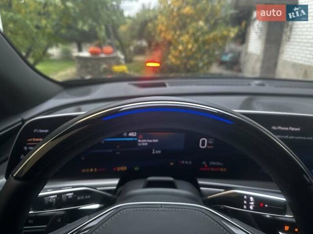 Чорний Каділак Lyriq, об'ємом двигуна 0 л та пробігом 23 тис. км за 49990 $, фото 6 на Automoto.ua