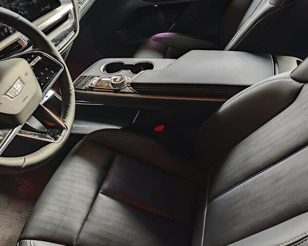 Черный Кадиллак Lyriq, объемом двигателя 0 л и пробегом 12 тыс. км за 41000 $, фото 8 на Automoto.ua