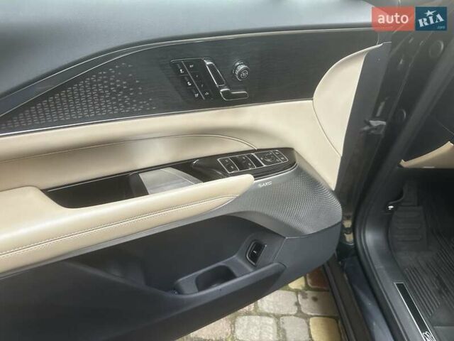 Чорний Каділак Lyriq, об'ємом двигуна 0 л та пробігом 23 тис. км за 49990 $, фото 21 на Automoto.ua