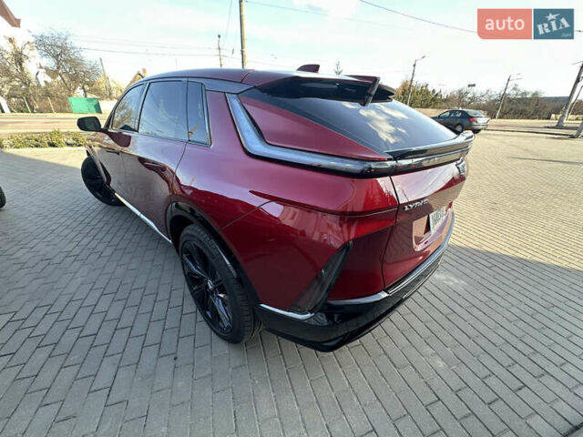 Червоний Каділак Lyriq, об'ємом двигуна 0 л та пробігом 7 тис. км за 49999 $, фото 13 на Automoto.ua