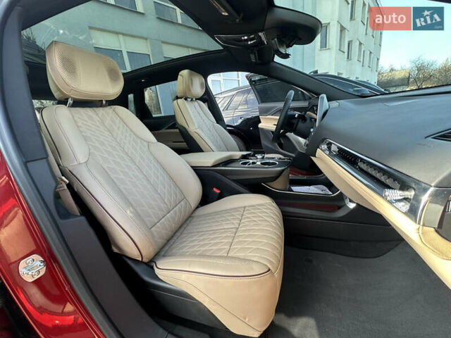 Червоний Каділак Lyriq, об'ємом двигуна 0 л та пробігом 7 тис. км за 49999 $, фото 44 на Automoto.ua