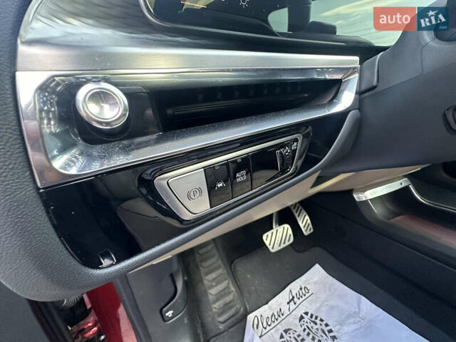 Червоний Каділак Lyriq, об'ємом двигуна 0 л та пробігом 7 тис. км за 49999 $, фото 24 на Automoto.ua