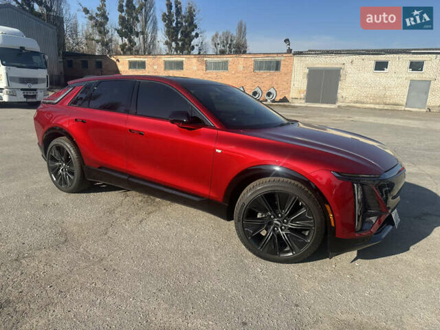Червоний Каділак Lyriq, об'ємом двигуна 0 л та пробігом 7 тис. км за 49999 $, фото 3 на Automoto.ua