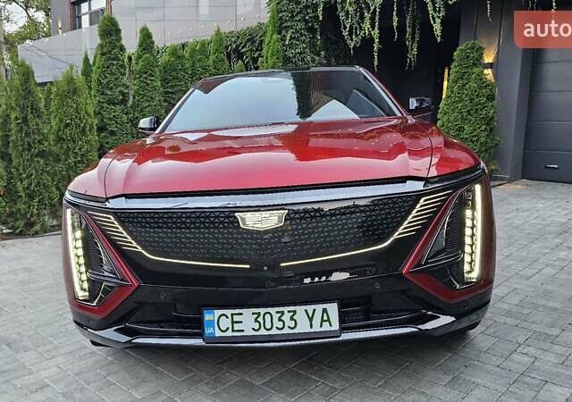 Красный Кадиллак Lyriq, объемом двигателя 0 л и пробегом 3 тыс. км за 53000 $, фото 3 на Automoto.ua