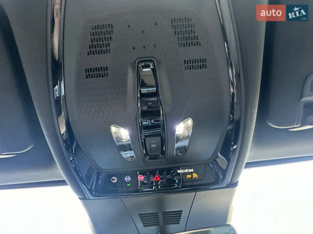 Червоний Каділак Lyriq, об'ємом двигуна 0 л та пробігом 7 тис. км за 49999 $, фото 32 на Automoto.ua