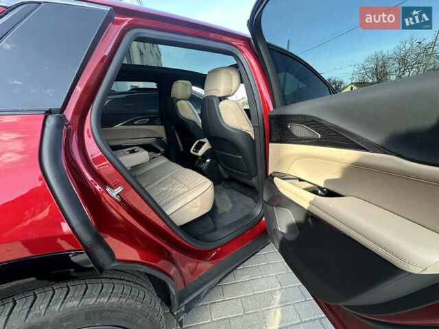 Червоний Каділак Lyriq, об'ємом двигуна 0 л та пробігом 7 тис. км за 49999 $, фото 41 на Automoto.ua