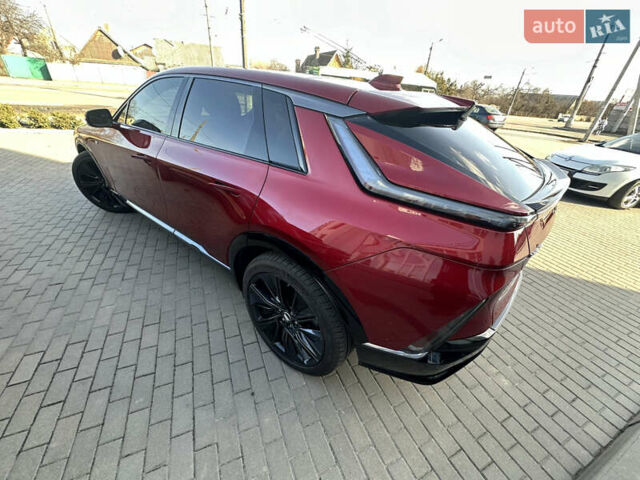 Червоний Каділак Lyriq, об'ємом двигуна 0 л та пробігом 7 тис. км за 49999 $, фото 15 на Automoto.ua
