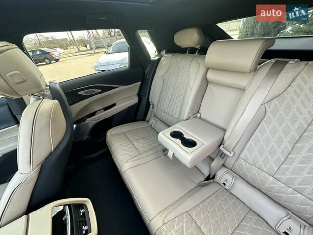 Червоний Каділак Lyriq, об'ємом двигуна 0 л та пробігом 7 тис. км за 49999 $, фото 35 на Automoto.ua