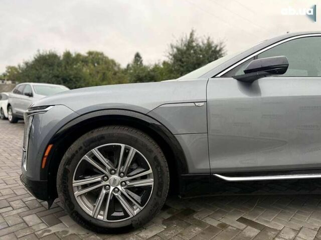 Кадиллак Lyriq 2022 в Луцке на Automoto.ua Кадиллак Lyriq, объемом двигателя 0 л и пробегом 28 тыс. км за 26500 $, фото 3 на Automoto.ua