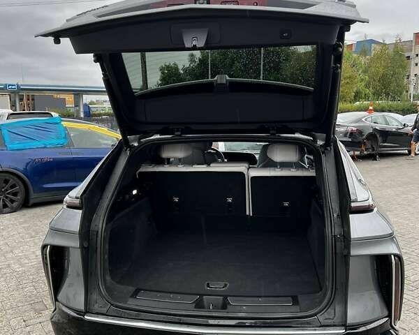 Кадиллак Lyriq 2022 в Луцке на Automoto.ua Кадиллак Lyriq, объемом двигателя 0 л и пробегом 28 тыс. км за 26500 $, фото 9 на Automoto.ua