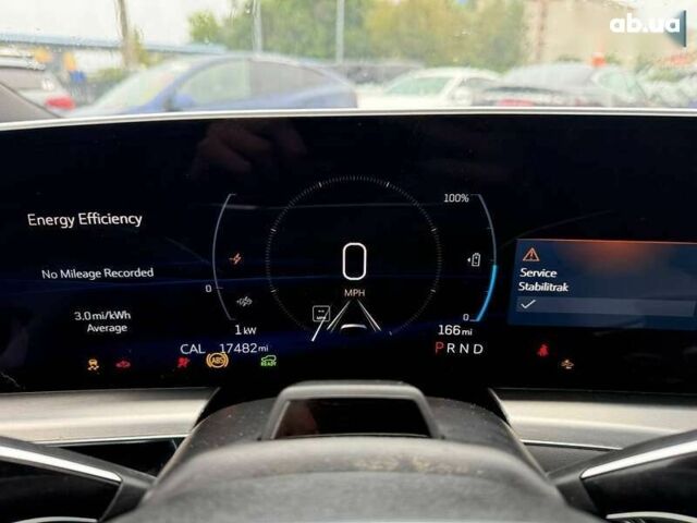 Кадиллак Lyriq 2022 в Луцке на Automoto.ua Кадиллак Lyriq, объемом двигателя 0 л и пробегом 28 тыс. км за 26500 $, фото 14 на Automoto.ua