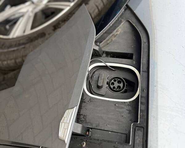 Кадиллак Lyriq 2022 в Луцке на Automoto.ua Кадиллак Lyriq, объемом двигателя 0 л и пробегом 28 тыс. км за 26500 $, фото 2 на Automoto.ua