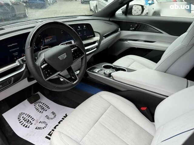 Кадиллак Lyriq 2022 в Луцке на Automoto.ua Кадиллак Lyriq, объемом двигателя 0 л и пробегом 28 тыс. км за 26500 $, фото 7 на Automoto.ua
