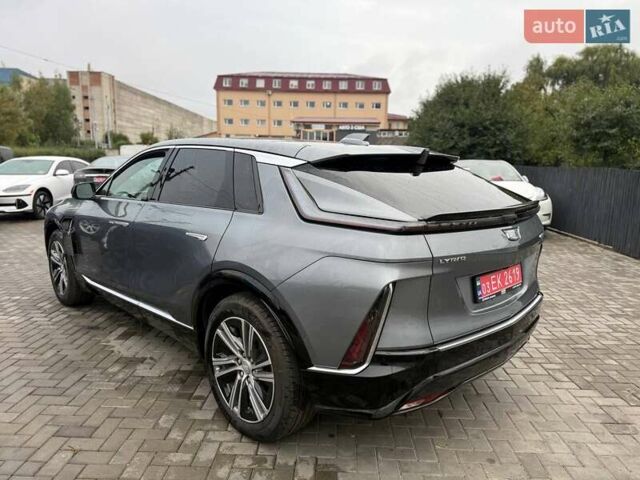 Серый Кадиллак Lyriq, объемом двигателя 0 л и пробегом 28 тыс. км за 26500 $, фото 5 на Automoto.ua