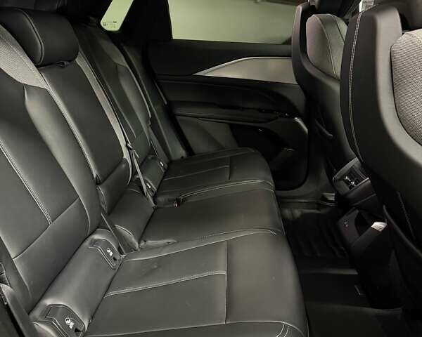 Серый Кадиллак Lyriq, объемом двигателя 0 л и пробегом 88 тыс. км за 33900 $, фото 24 на Automoto.ua