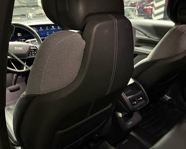 Серый Кадиллак Lyriq, объемом двигателя 0 л и пробегом 88 тыс. км за 33900 $, фото 31 на Automoto.ua