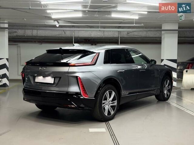 Серый Кадиллак Lyriq, объемом двигателя 0 л и пробегом 88 тыс. км за 33900 $, фото 9 на Automoto.ua