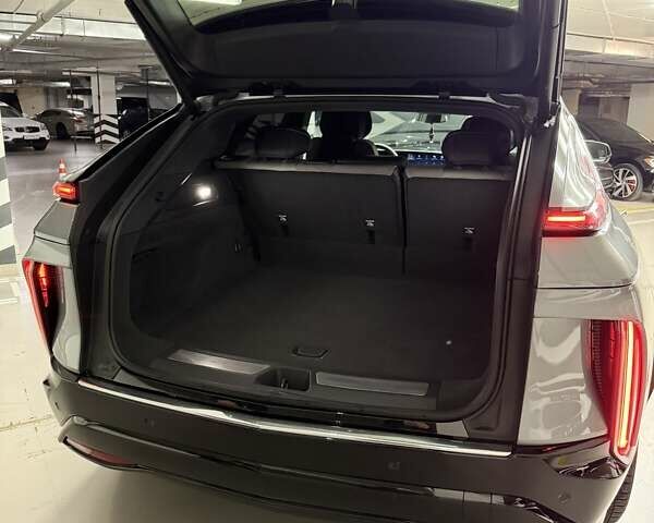 Серый Кадиллак Lyriq, объемом двигателя 0 л и пробегом 88 тыс. км за 33900 $, фото 29 на Automoto.ua