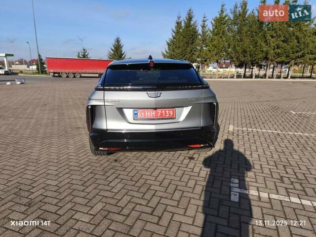 Серый Кадиллак Lyriq, объемом двигателя 0 л и пробегом 2 тыс. км за 39500 $, фото 4 на Automoto.ua
