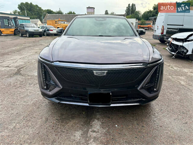 Серый Кадиллак Lyriq, объемом двигателя 0 л и пробегом 4 тыс. км за 49999 $, фото 6 на Automoto.ua