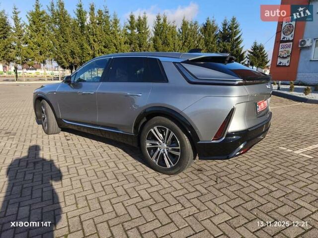 Серый Кадиллак Lyriq, объемом двигателя 0 л и пробегом 2 тыс. км за 39500 $, фото 5 на Automoto.ua